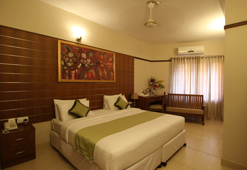 Srivar Hotels room